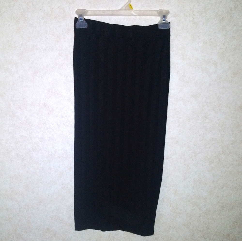 Ribbed knit pencil skirt